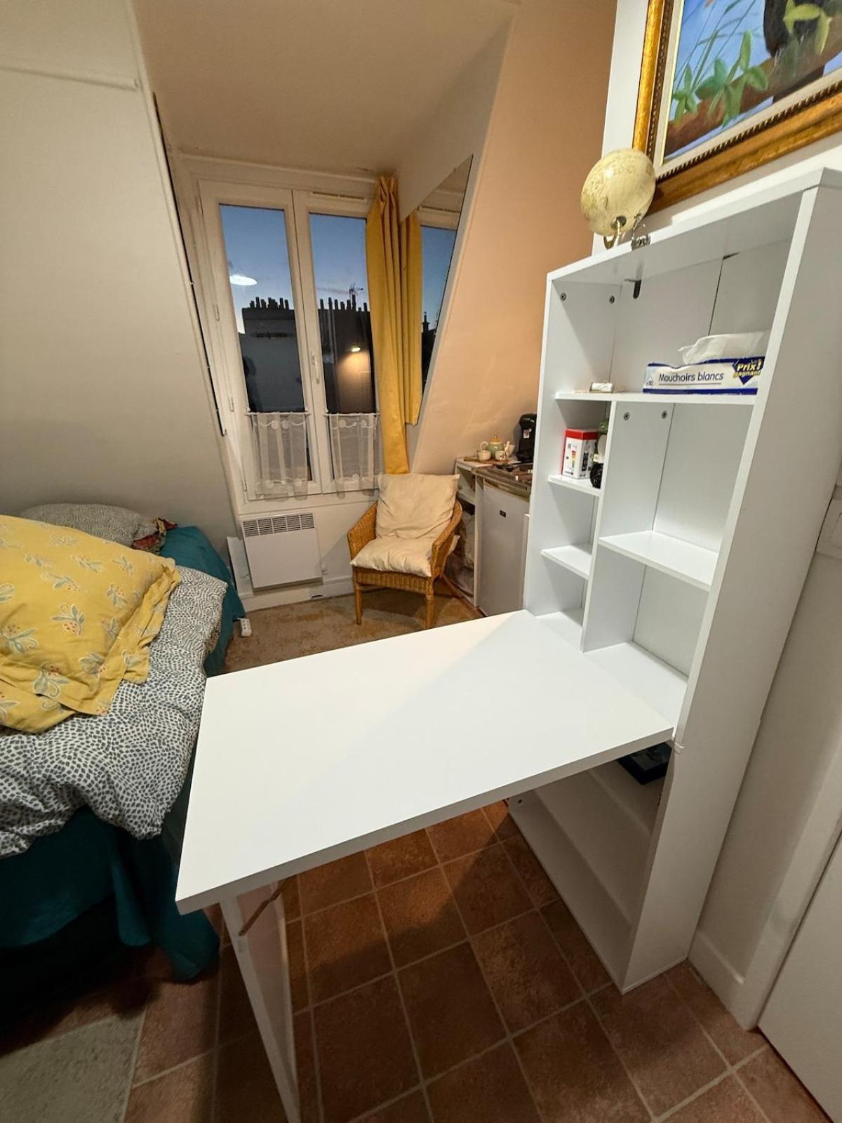 With Eiffel Tower View Apartment