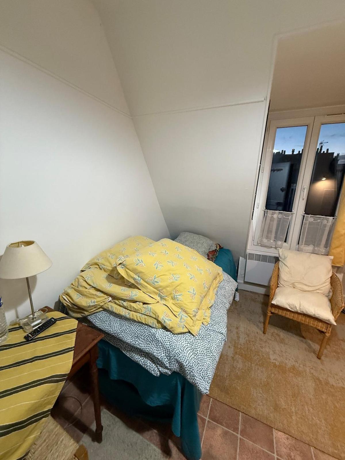 Apartment With Eiffel Tower View *